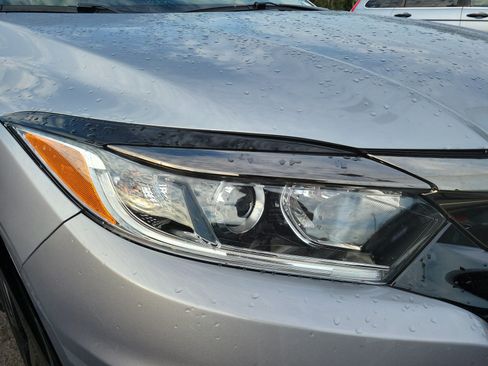 Used 2022 Honda HR-V Sport image 8
