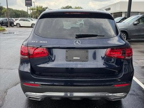 Used 2022 Mercedes-Benz GLC 300 w/ Premium Package Lite image 4