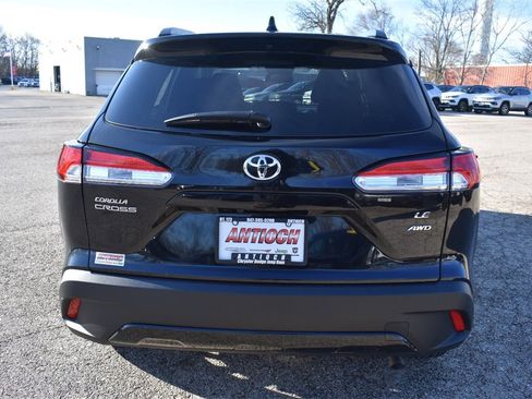 Used 2024 Toyota Corolla Cross LE w/ Moonroof Package image 7
