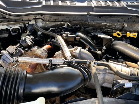 Used 2019 Ford F250 XL w/ Power Equipment Group AWD/4WD image 32