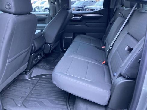 New 2026 GMC Sierra 1500 Elevation w/ LPO, Elevation Black Package AWD/4WD image 12