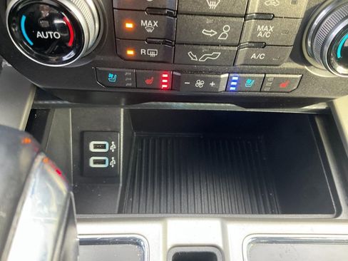 Used 2018 Ford F150 Lariat w/ Equipment Group 502A Luxury image 51