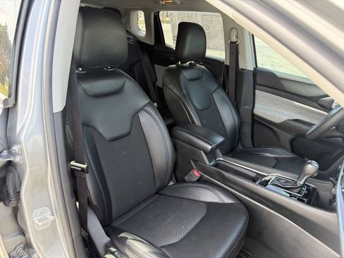 Used 2022 Jeep Compass Latitude image 35