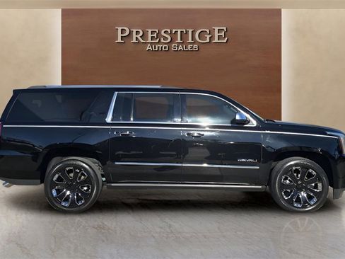 Used 2019 GMC Yukon XL Denali w/ Denali Ultimate Package image 21