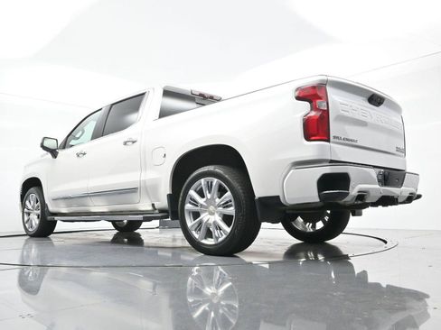Used 2024 Chevrolet Silverado 1500 High Country w/ High Country Premium Package AWD/4WD image 50