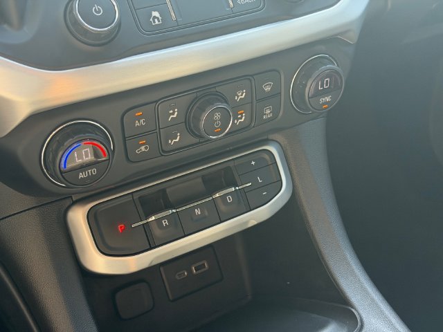 Certified 2022 GMC Acadia SLE w/ Elevation Edition FWD image 23