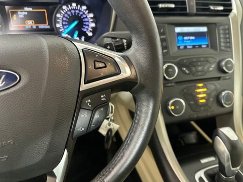 Used 2015 Ford Fusion SE w/ Equipment Group 202A image 16