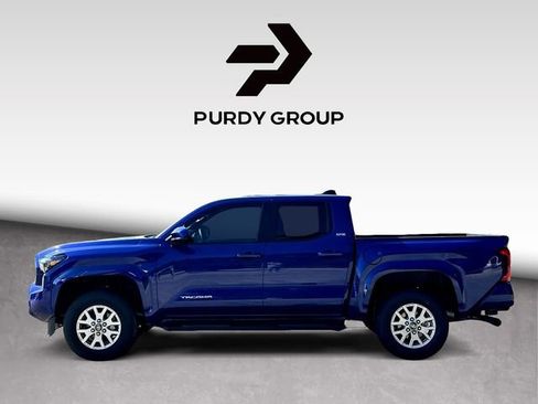 Certified 2025 Toyota Tacoma SR5 w/ SR5 Upgrade Package AWD/4WD image 5
