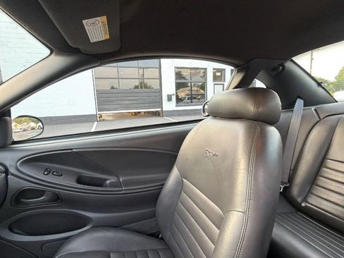 Used 2004 Ford Mustang GT Premium RWD image 32