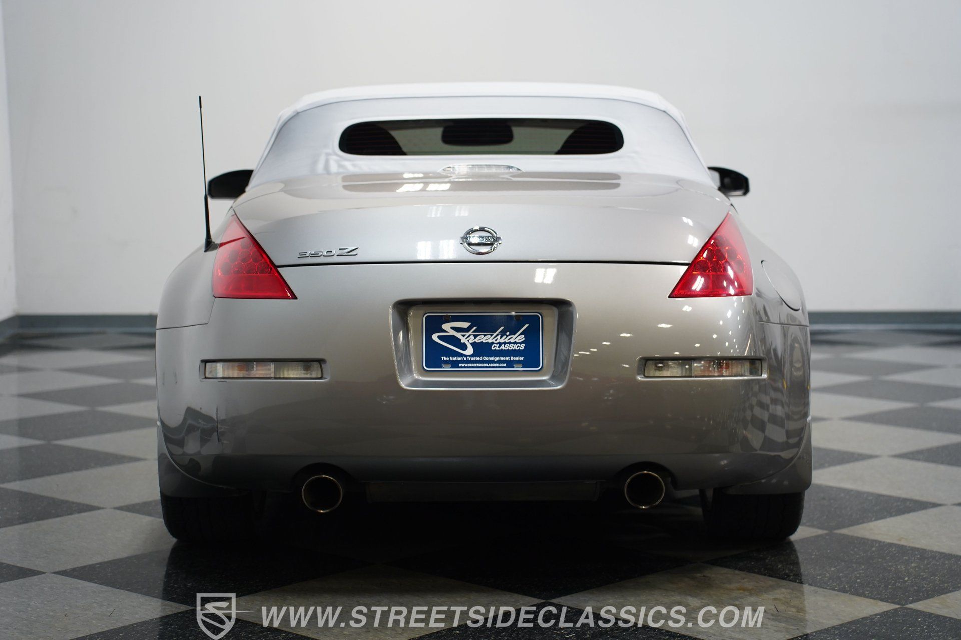 Used 2007 Nissan 350Z Touring RWD image 25