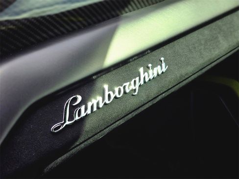 Used 2024 Lamborghini Urus Performante image 35