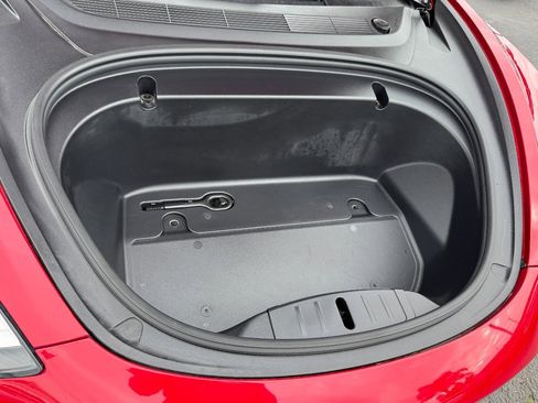 Used 2020 Tesla Model 3 Standard Range Plus image 9