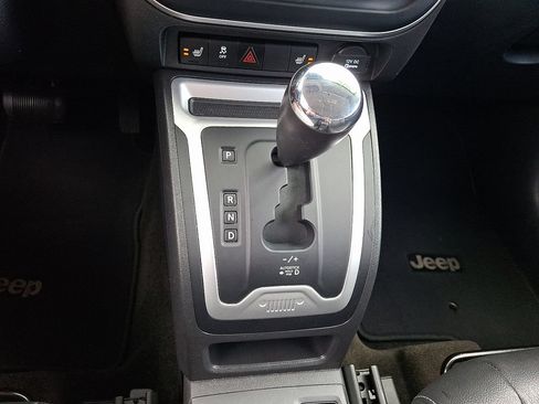 Used 2016 Jeep Compass Latitude AWD/4WD image 16