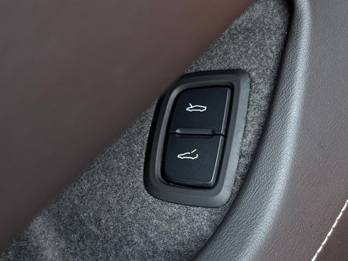 Used 2024 Chevrolet Corvette Z06 RWD image 37
