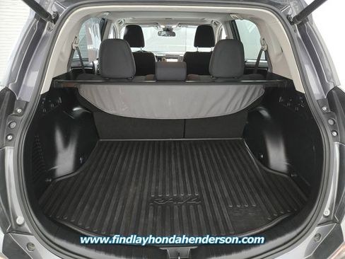 Used 2018 Toyota RAV4 XLE image 19