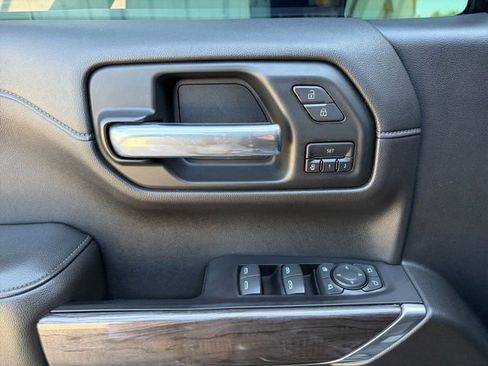 Used 2019 Chevrolet Silverado 1500 LTZ w/ LTZ Texas Edition image 4