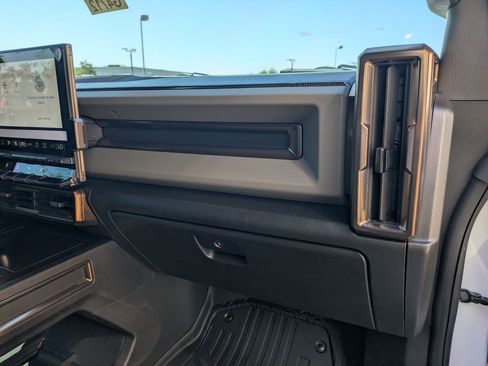 Used 2025 GMC Hummer EV 2X w/ LPO, Cargo Utility Package AWD/4WD image 29