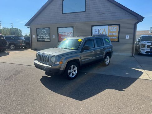 Used 2012 Jeep Patriot Sport 4WD image 1