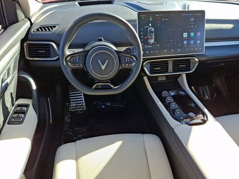 Used 2023 VinFast VF 8 Plus image 14