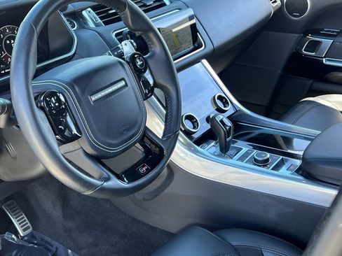 Used 2022 Land Rover Range Rover Sport SVR image 32