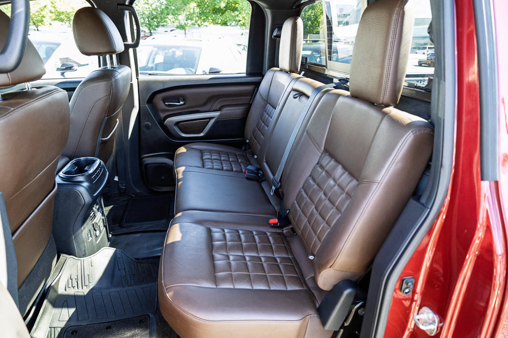 Used 2024 Nissan Titan Platinum Reserve AWD/4WD image 39