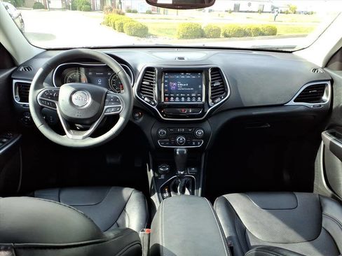 Used 2022 Jeep Cherokee Limited image 9