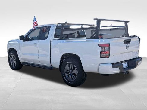 Used 2025 Nissan Frontier SV RWD image 7