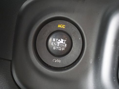 Used 2018 Jeep Wrangler Unlimited Sport AWD/4WD image 13