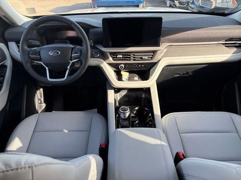 New 2026 Ford Explorer Platinum w/ LUX Leather Package image 15