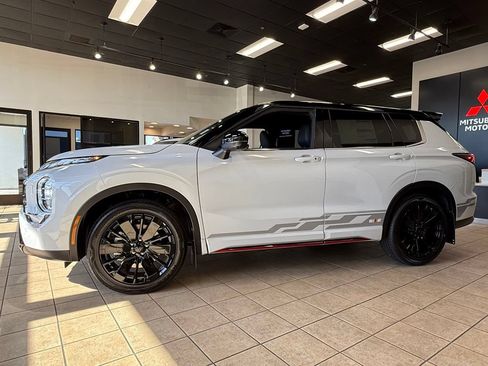 New 2026 Mitsubishi Outlander AWD image 4