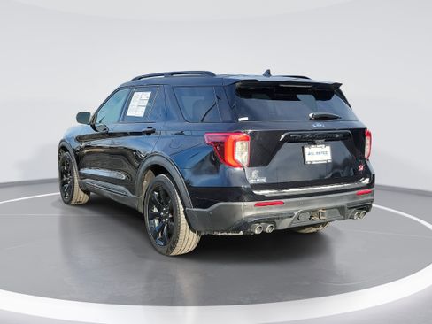 Used 2020 Ford Explorer ST w/ ST Street Pack image 4