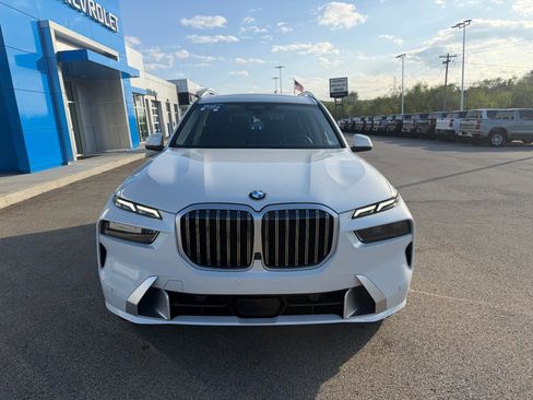 Used 2024 BMW X7 xDrive40i w/ Premium Package AWD/4WD image 9