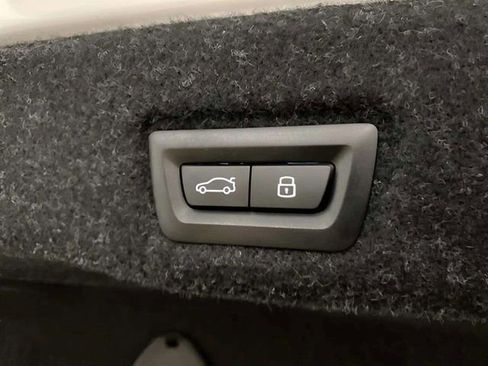Used 2026 BMW 530i xDrive AWD/4WD image 22