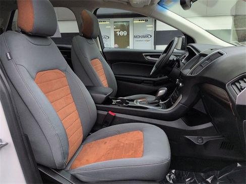 Used 2018 Ford Edge SEL w/ Equipment Group 201A image 28