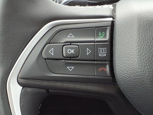 Used 2024 Jeep Grand Cherokee L Altitude image 13