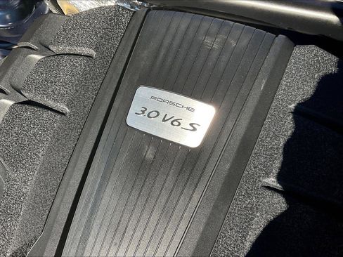 Used 2021 Porsche Macan S image 34