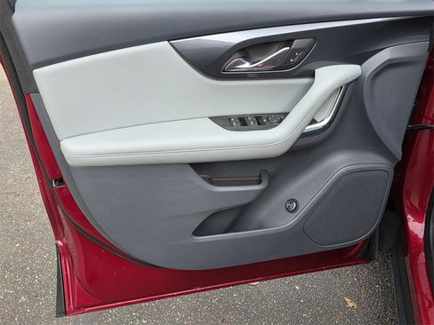 Used 2020 Chevrolet Blazer LT image 33