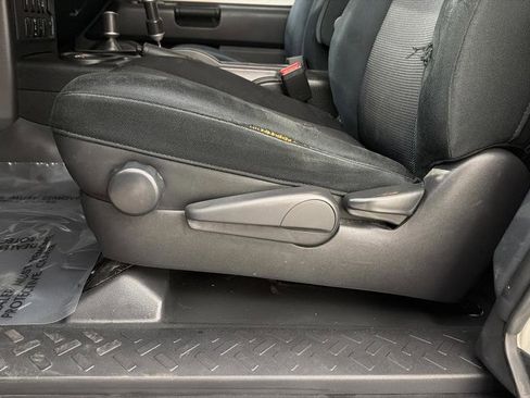 Used 2010 Toyota FJ Cruiser 4WD image 20