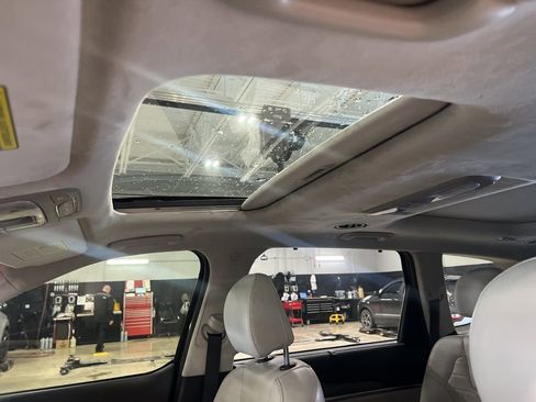 Used 2021 Kia Telluride SX w/ SX Prestige Package image 8