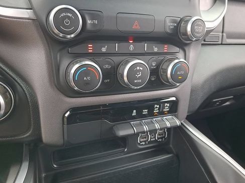 Used 2022 RAM 1500 Big Horn AWD/4WD image 16