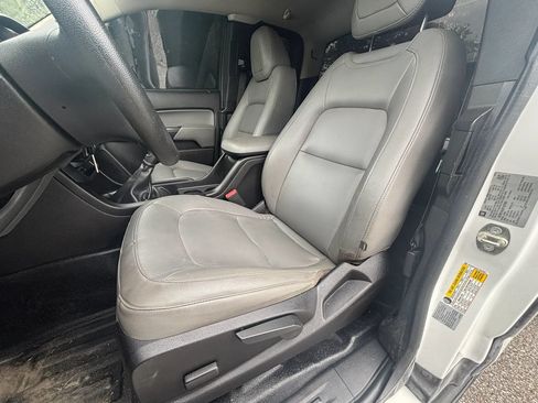 Used 2015 GMC Canyon SL RWD image 19