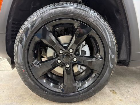 New 2026 Jeep Grand Cherokee Limited w/ Limited Altitude Package RWD image 13