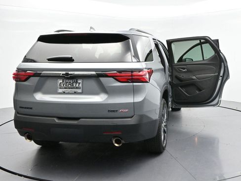Used 2023 Chevrolet Traverse RS FWD image 39