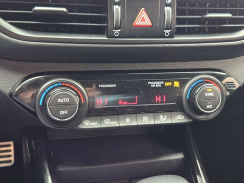 Used 2023 Kia Forte GT-Line w/ GT-Line Technology Package image 25