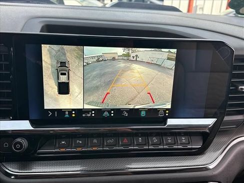 Certified 2023 Chevrolet Silverado 1500 ZR2 w/ Technology Package AWD/4WD image 32
