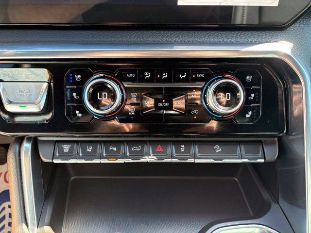 Used 2025 GMC Sierra 3500 Denali w/ Denali Reserve Package AWD/4WD image 30