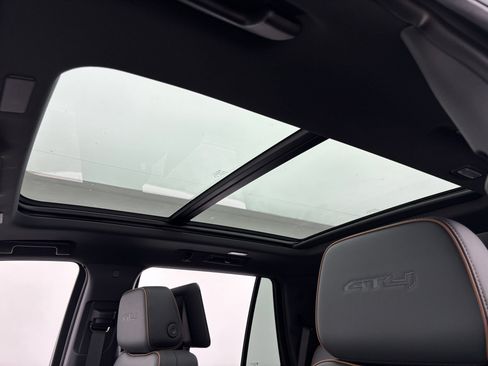 New 2026 GMC Yukon AT4 w/ AT4 Premium Plus Package AWD/4WD image 5