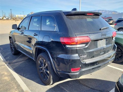 Used 2021 Jeep Grand Cherokee Laredo X image 8