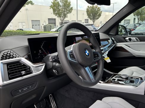 Used 2026 BMW X5 sDrive40i w/ M Sport Package image 16