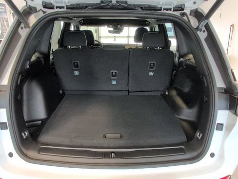 New 2025 Jeep Grand Cherokee Laredo w/ Luxury Tech Group I image 25